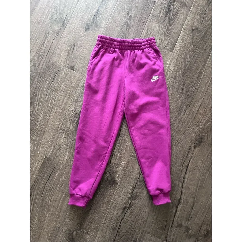 Nike All Kids Fit Sportswear Club Fleece Joggers size Medium
